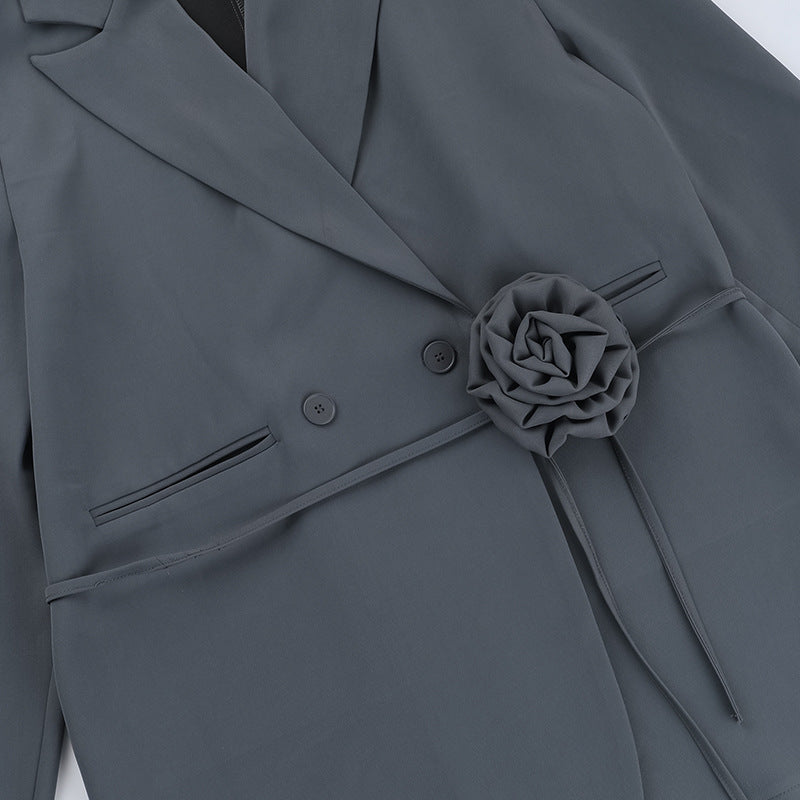 Mira™ Elegante in ogni dettaglio. Un blazer che unisce raffinatezza, femminilità e sicurezza. Pensato per distinguersi con classe.
